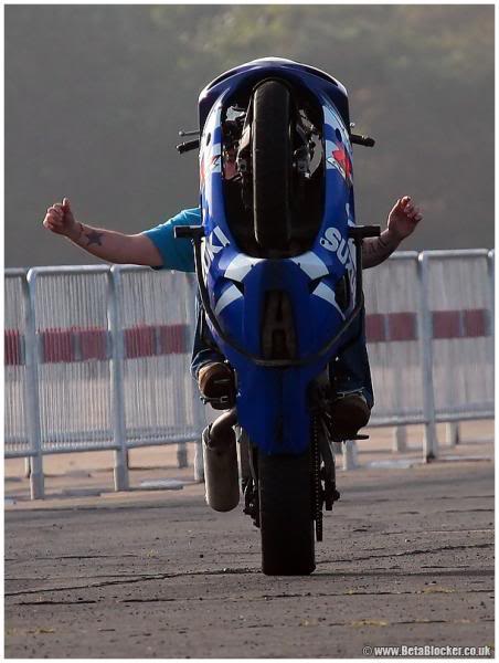 Name:  Wheelie_Weekend_Stunts_43.jpg
Views: 8
Size:  38.6 KB