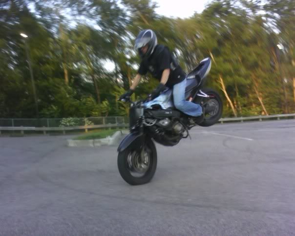 Name:  stoppie.jpg
Views: 86
Size:  36.4 KB